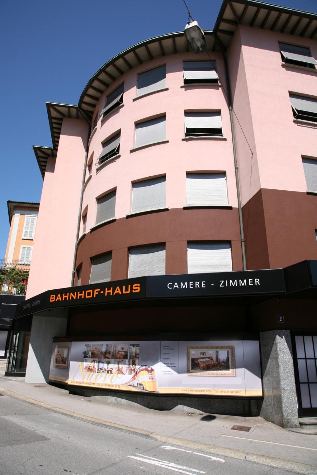 Hotel Bahnhof Haus Chiasso Exterior photo